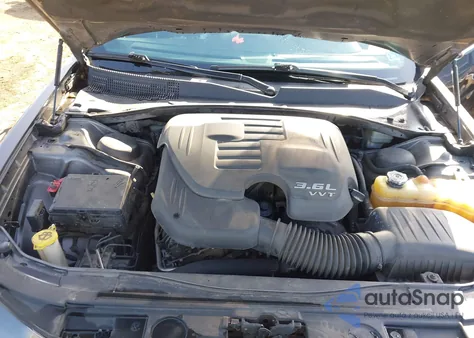 2013 Chrysler 300C Awd from USA, damaged, VIN 2C3CCAKG7DH736198